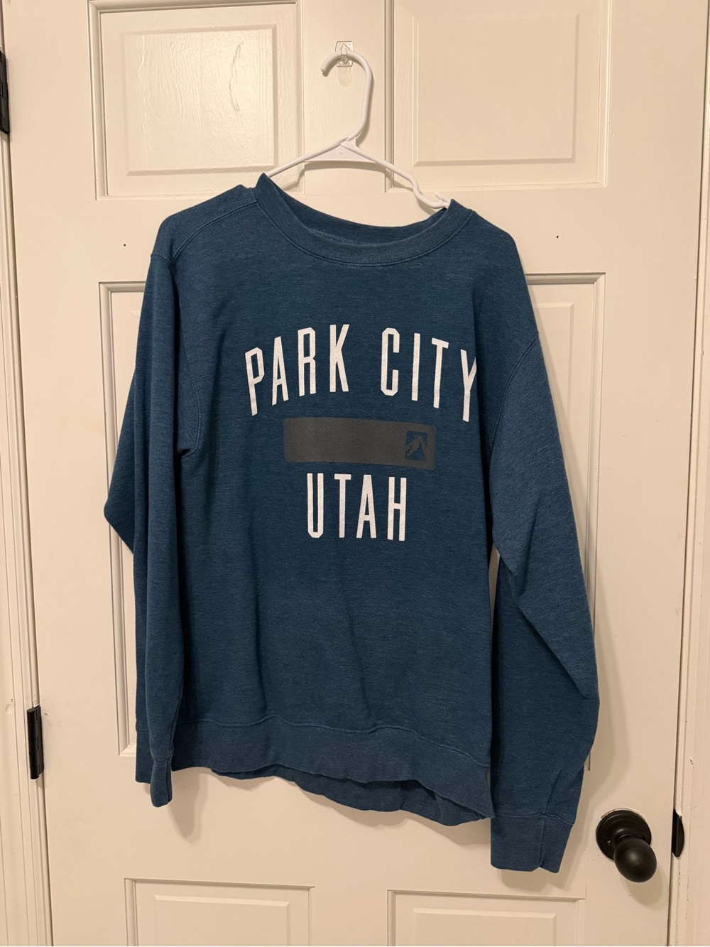 Women’s Park City Utah Blue Crewneck Sweatshirt